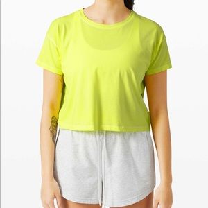Lululemon Cates Tee _ Sublimado Pigment Dye Highlight Yellow_ Size 4